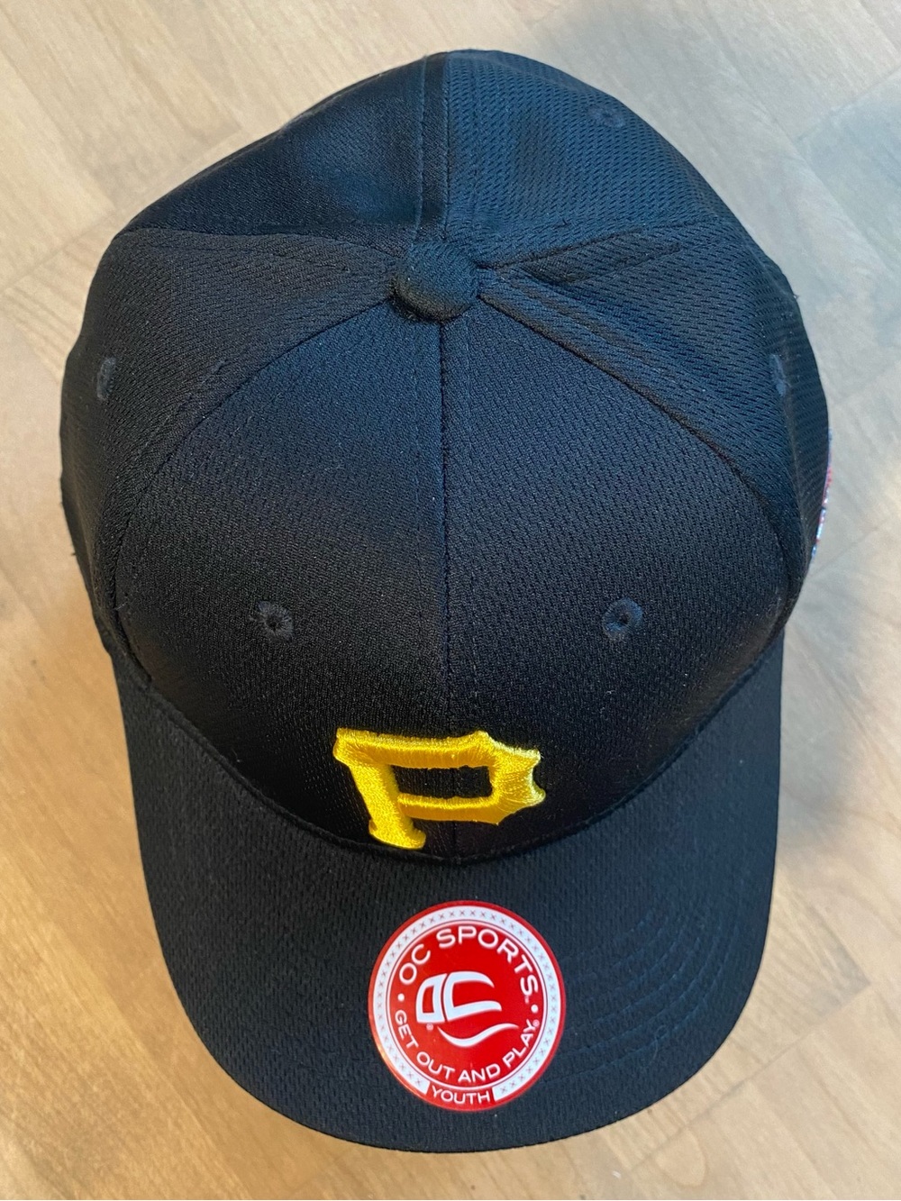 Pittsburgh 'P' Black Baseball Youth Cap with Yellow Embroidered Logo (New) - Picture 2 of 9